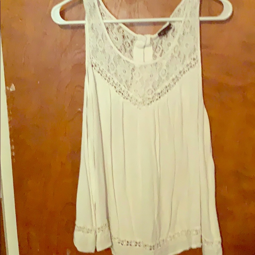 White button backed tank torrid size one
